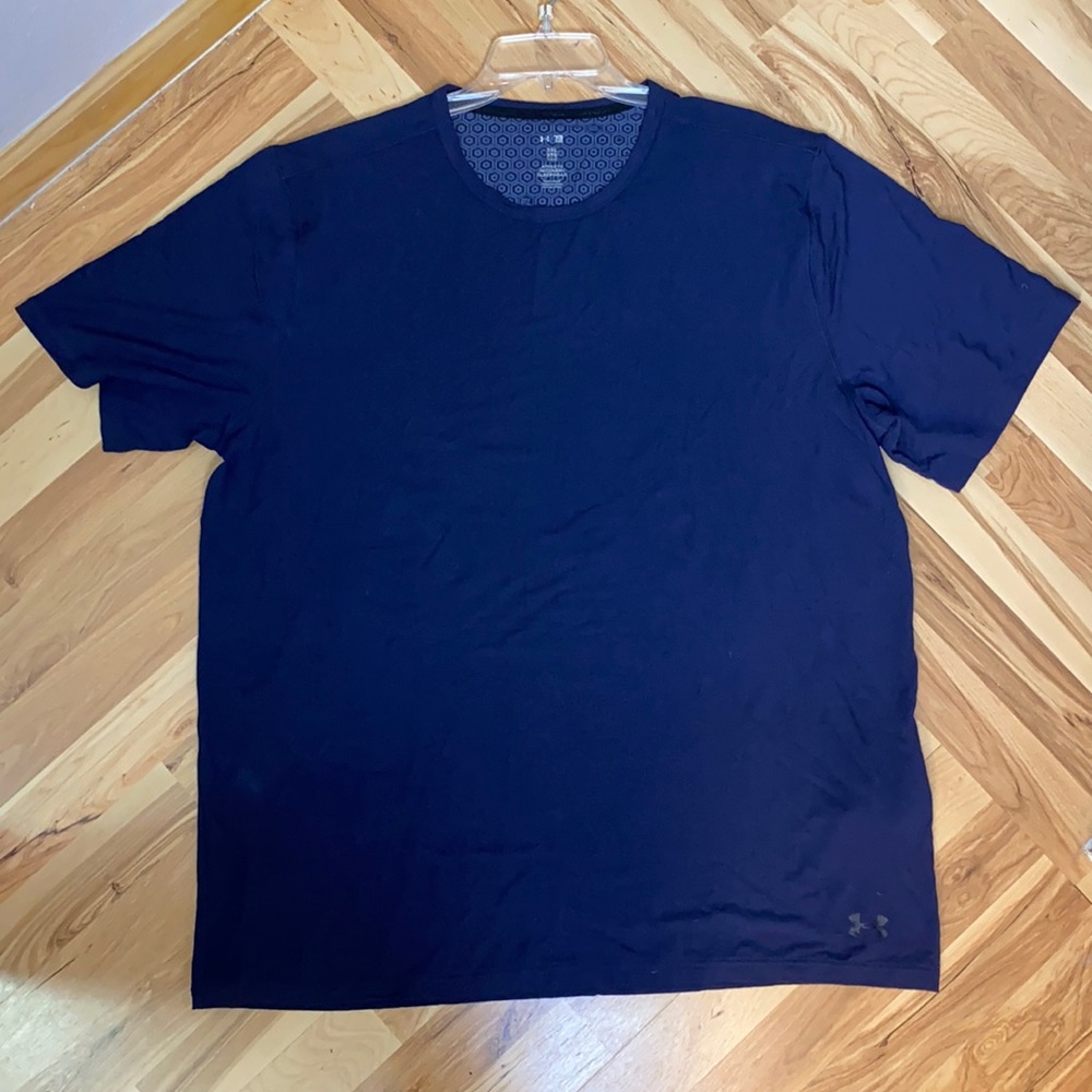 Under Armour T-shirt (Men’s 3XL)